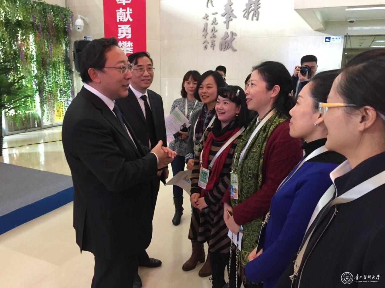 曹雪涛院士亲切接见beat365官网教师代表团